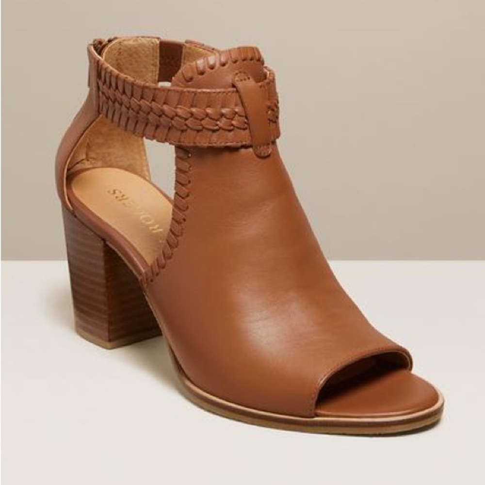 Jack Rogers Tinsley booties in camel size 8